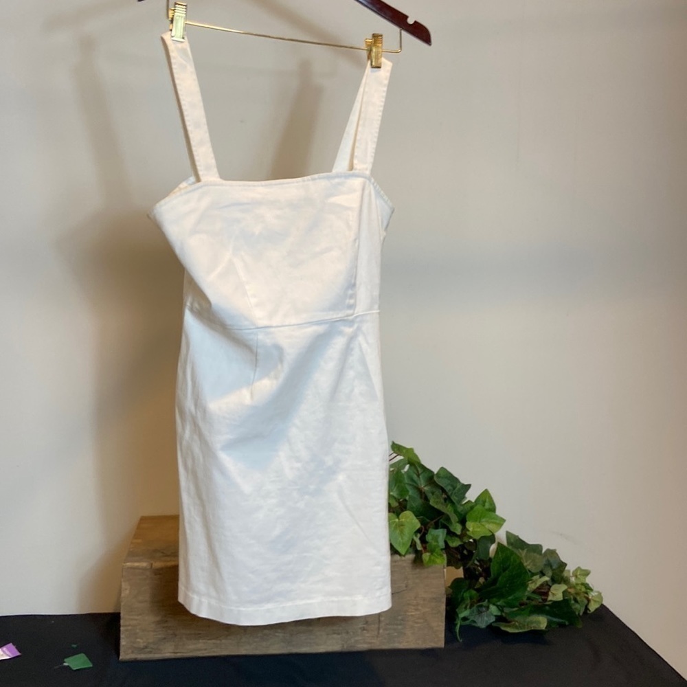 Forever 21 White Jumper Side Button​